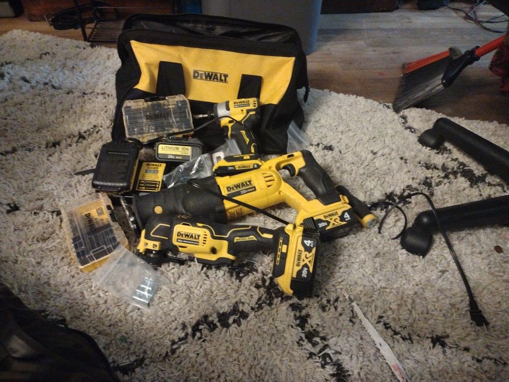 DEWALT XR LITHIUM ION 20vMAX 4 AH BRUSHLESS CORDLESS KIT