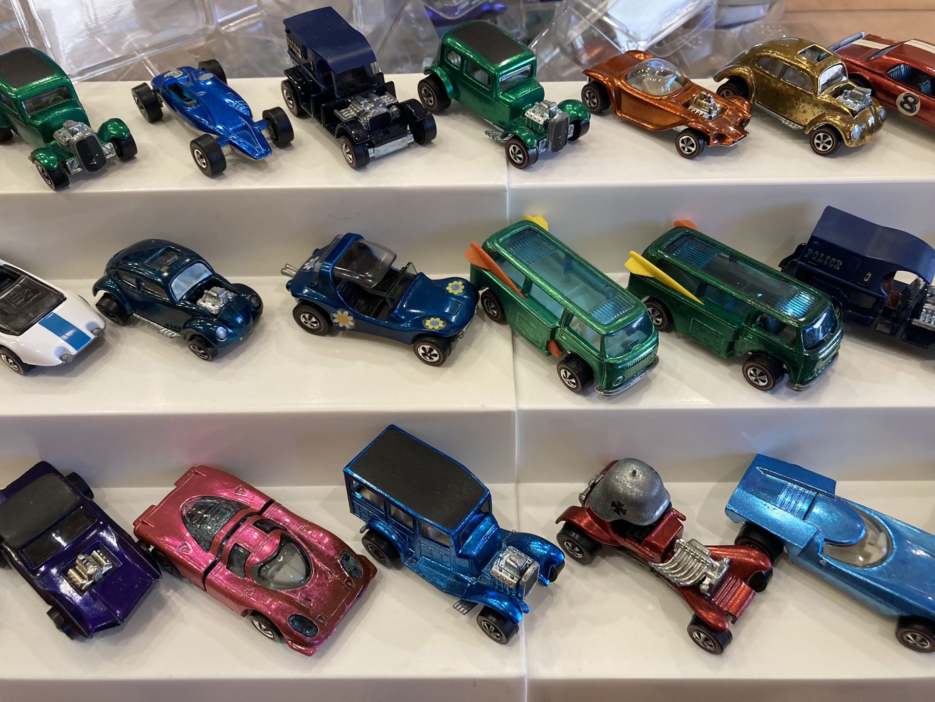 Collector seeking vintage old genuine Hot Wheels red lines 1960s