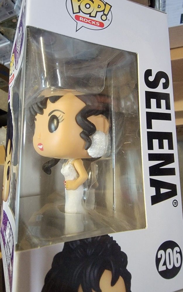 FUNKO ROCKS: SELENA (GLITTER & DIAMOND COLLECTION EXCL) BUNDLE **SOLD INDIVIDUALLY TOO** 🔥 (PERFECT CONDITION/INCLUDES PROTECTORS) **AVAILABLE**