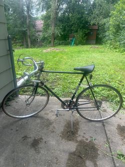 The bike in the image is a Raleigh Record Ace, likely from the 1980s.