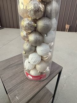 50 Shatterproof Christmas Ornaments – Champagne Gold, Silver & White – Holiday Time