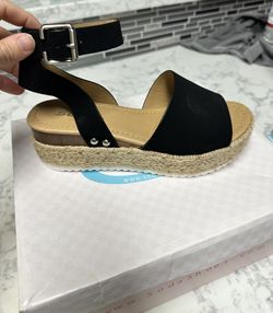 Soda Platform Sandals