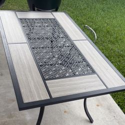 Patio Table And Chairs Like NEW