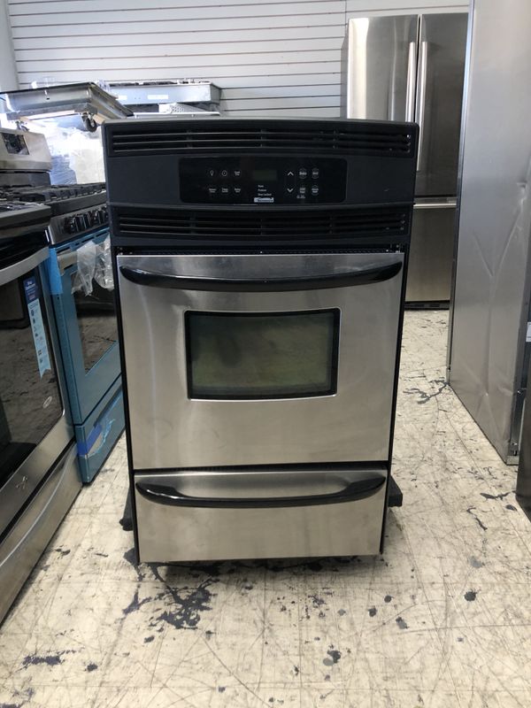KENMORE 24” STAINLESS STEEL GAS OVEN WITH BROILER for Sale in Garden