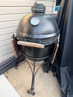 Kamado Joe w/ Stand