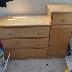 Children’s Solid Wood Dresser Changing Table