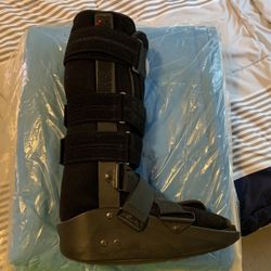 Medical Boot -left