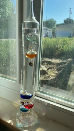 Galileo thermometer