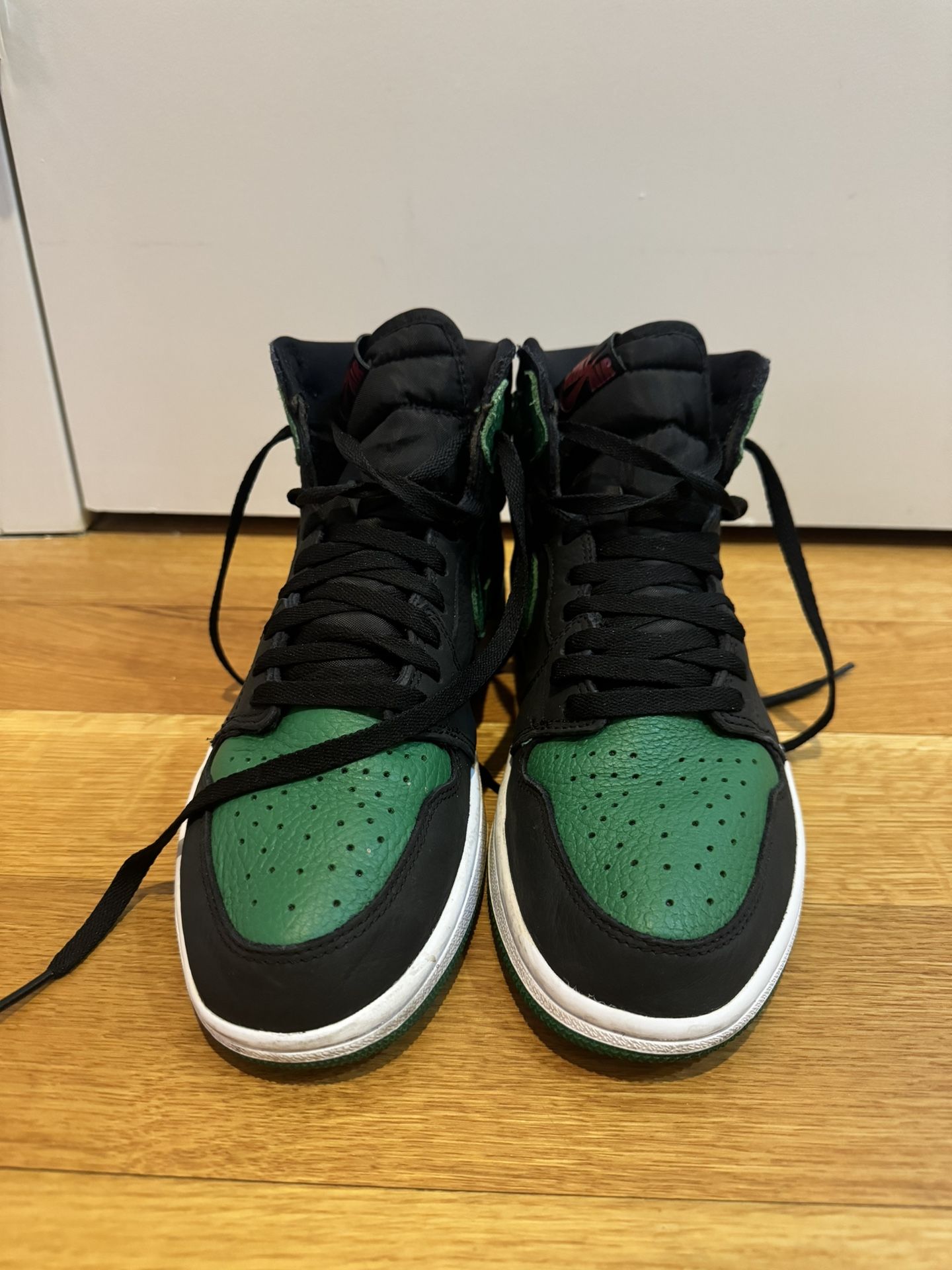 Jordan 1 Retro High M US 10- Genuine 