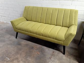 New modern sofa see pictures for dimensions