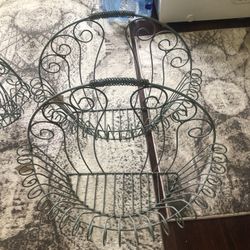 Wire Plant Baskets/ 2 Sm And 2 Lrg