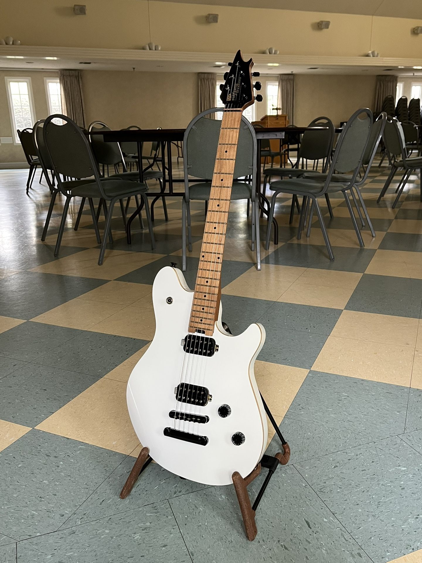 EVH Wolfgang Standard Tuna-Matic Electric Guitar - Cream White - Excellent Condition 