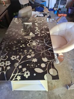 Vanity table