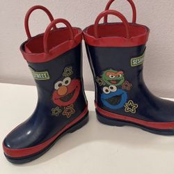 Children’s rain boots size 5, Sesame Street