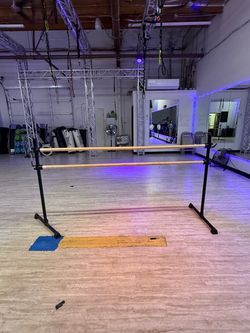 Vita Double Barre freestanding