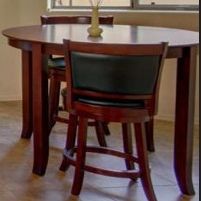 Kitchen Table & 4 Swivel Chairs