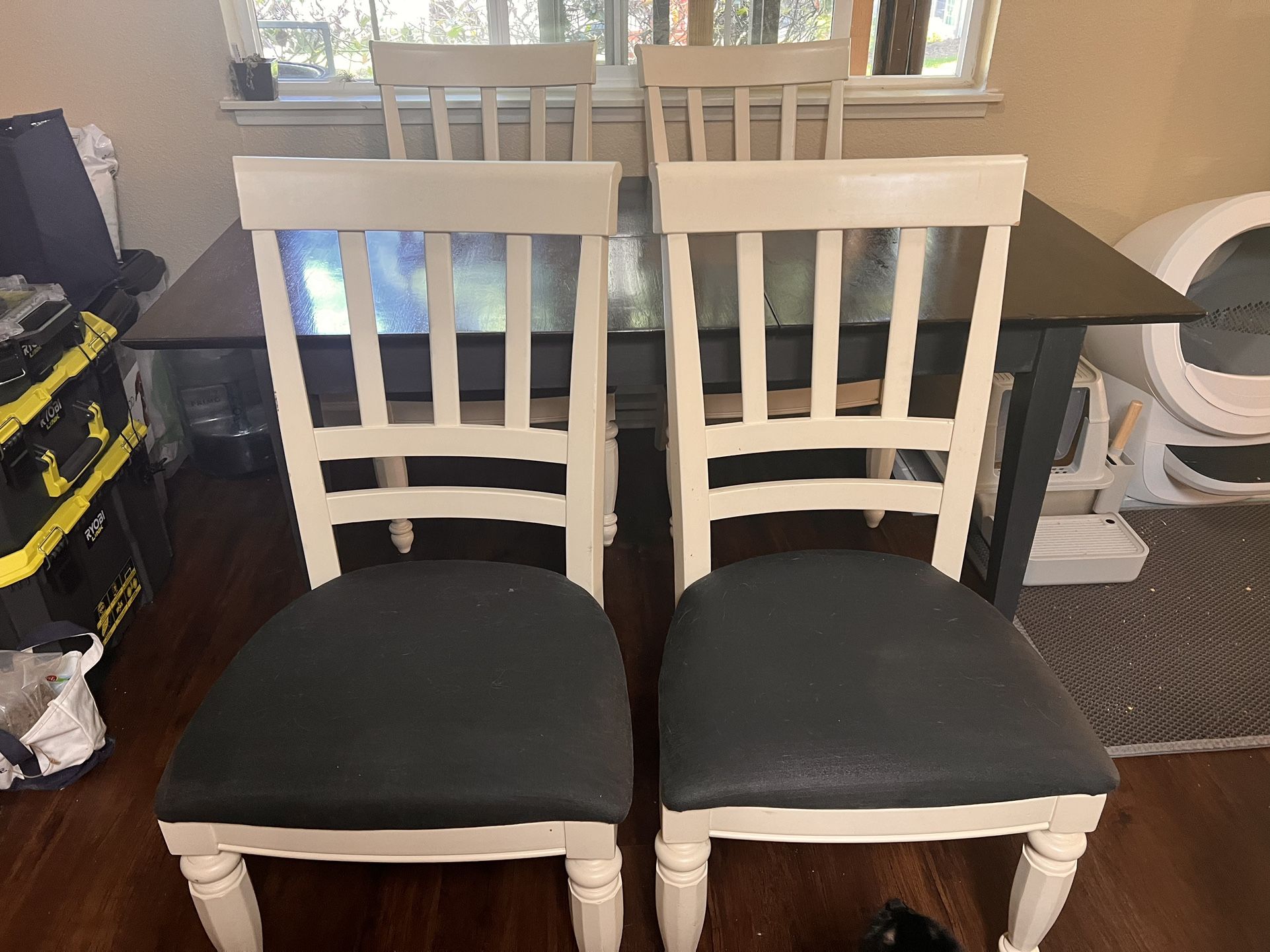 Dinning Room Table