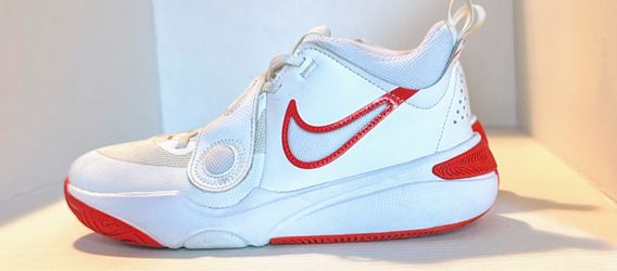 Nike team hustle Dll GS Size 6.5Y