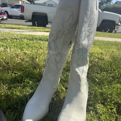 White Boots 