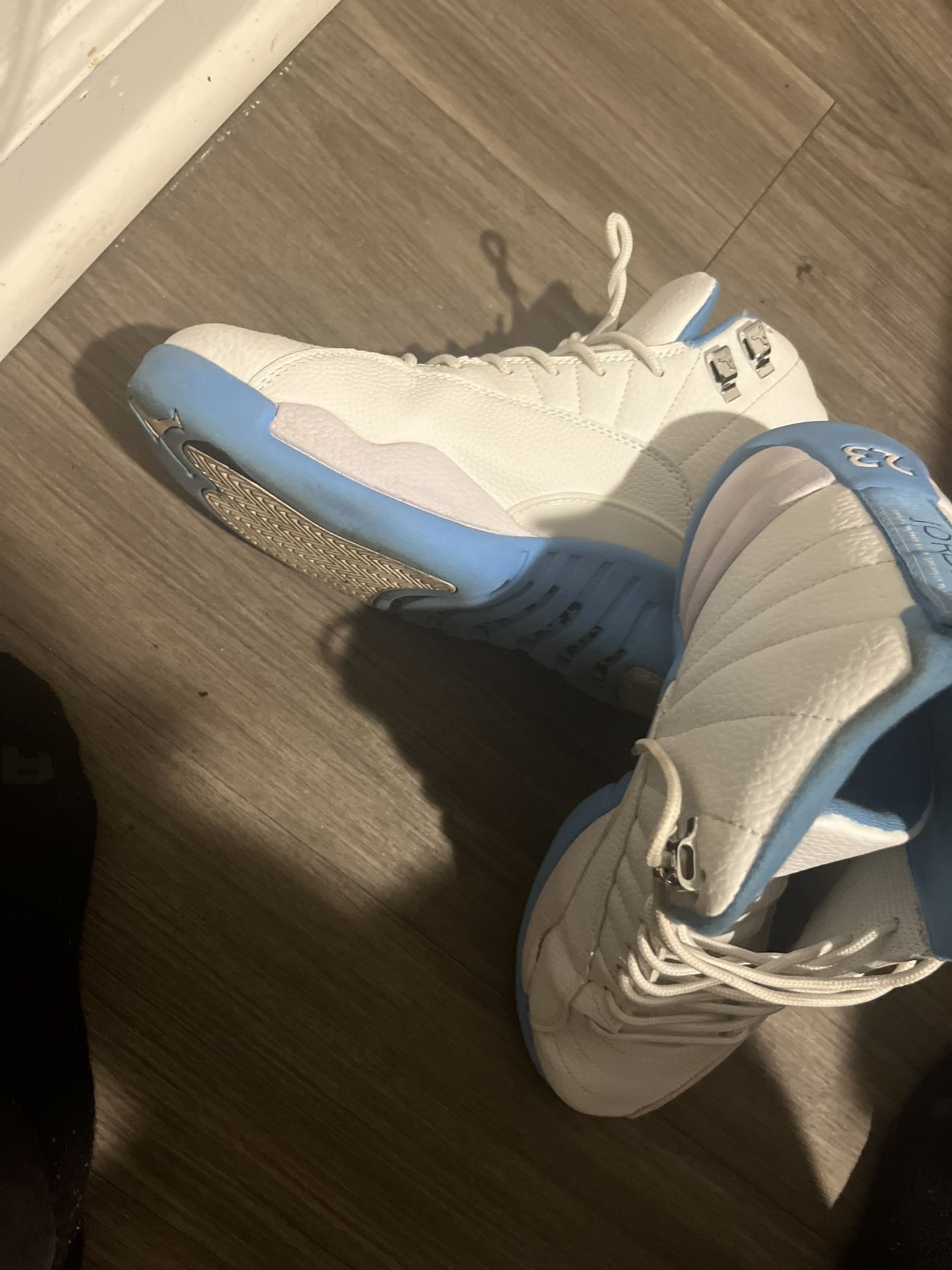 Jordan 12 White N Blue 