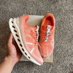 ON cloudsurfer Size 11