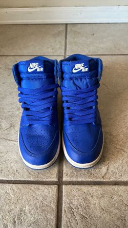 Air Jordan 1 Retro High OG “Hyper Royal”