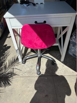 BEAUTIFUL WHITE DESK AND BEAUTIFUL PINK CHAIR