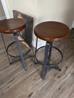 Bar Stools 