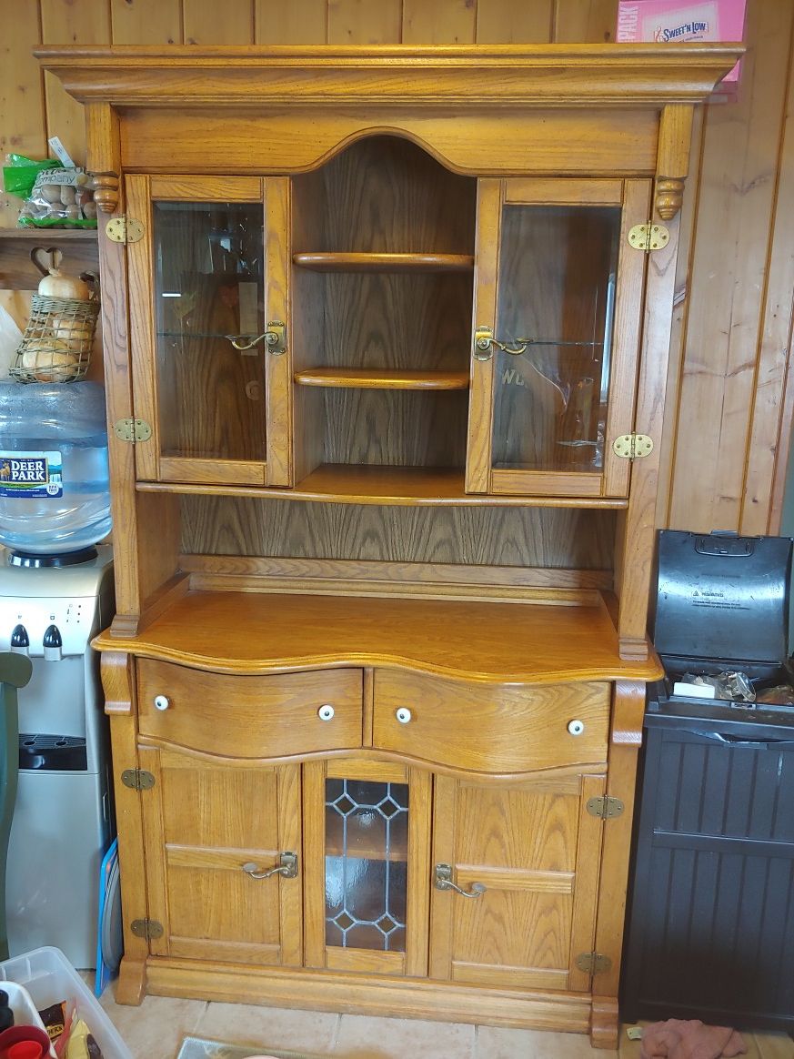 China cabinet hutch