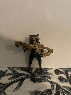 Rocket racoon (marvel legends)