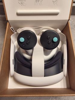 Meta Quest 3 - Like NEW - with prescription lens insert.