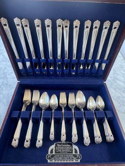89 Piece Vintage 1847 Rogers Bros. “Eternally Yours” Silverplate Flatware Set with Chest
