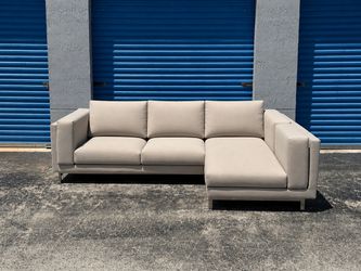 Free delivery 🚚. Sectional sofa.