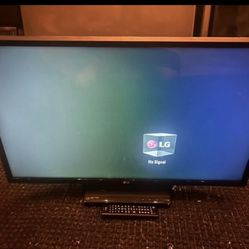 32” LG TV