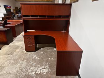 OFFICE/HOME DESK L-SHAPE DESK WITH HUTCH