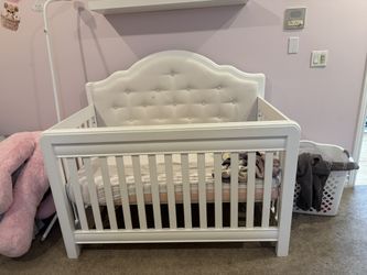 Transitional Crib- MUST GO Please Send Reasonable Offers