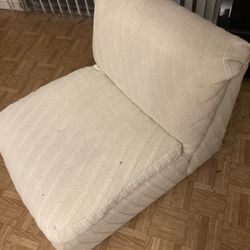 Vendo Comedor 3 Sillas Y 1 Sofa En Buenas Condiciones 