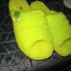 Ugg Slippers Size 11