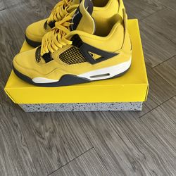Jordan 4 Lightning 