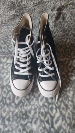 Size 10 Women's high top converse