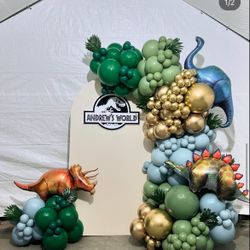 Jurassic World/ Dinosaur
