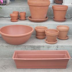 10 Pots,Planters (2 are Hard Plastic. 8 are Terra Cotta Clay.) Includes 9 Drip Dishes. Denver 80209