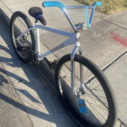 Throne White Oli Slick 