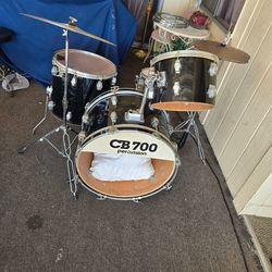 Bateria Drums Drum Set 4 Pc CB Drum Set Complete w Cymbal & Hi-Hats, Hardware or Stands 2 pr of Sticks and a Drum Tuning Key $195 o b o