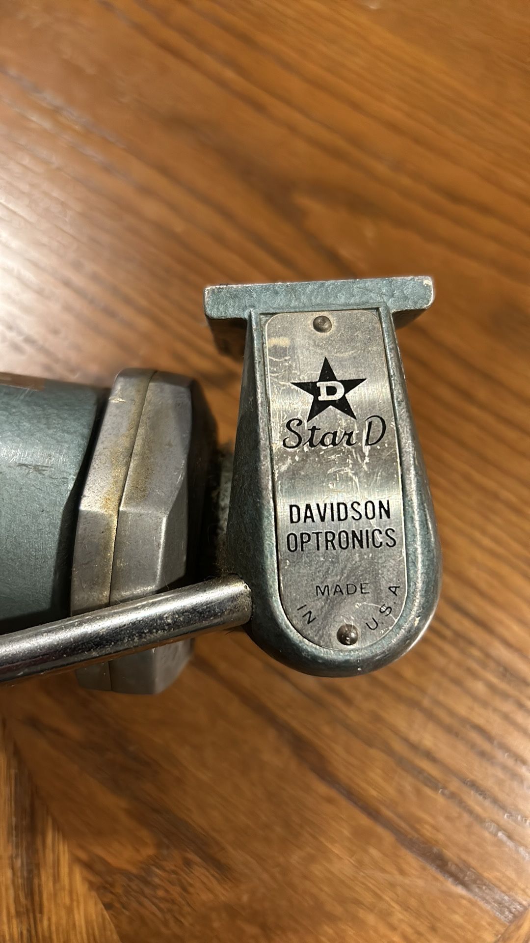 Davidson Optronics Photo Video Camera Tripod