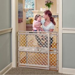 Toddleroo by North States - Supergate Ergo Baby Gate: Plastic Baby Gate for Stairs 