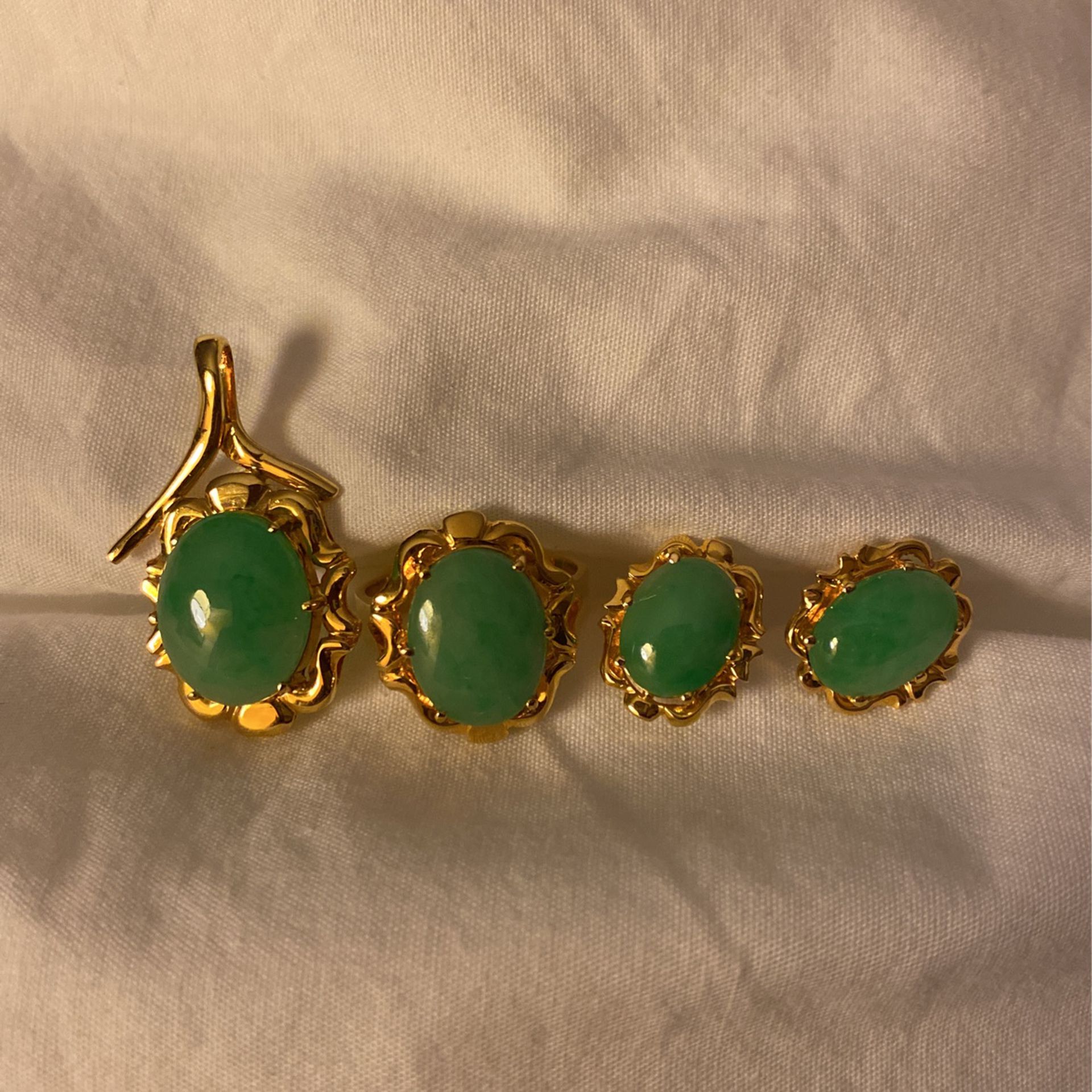 18k gold jade set straight from China