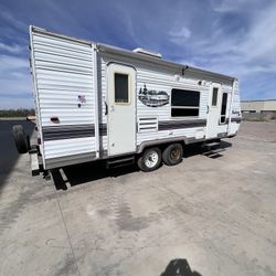 2005 Forest River T23 19ft Trailer