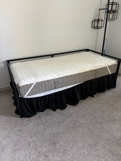 Twin bed with 2 twin mattresses