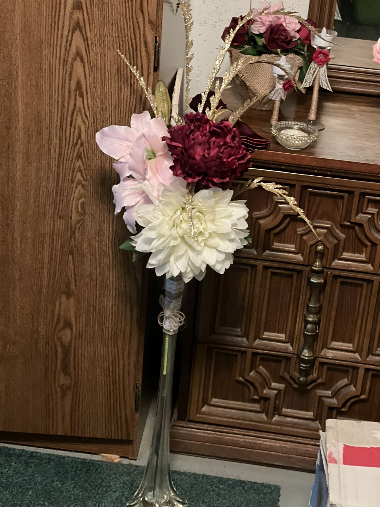 Maroon/pink Wedding Decor